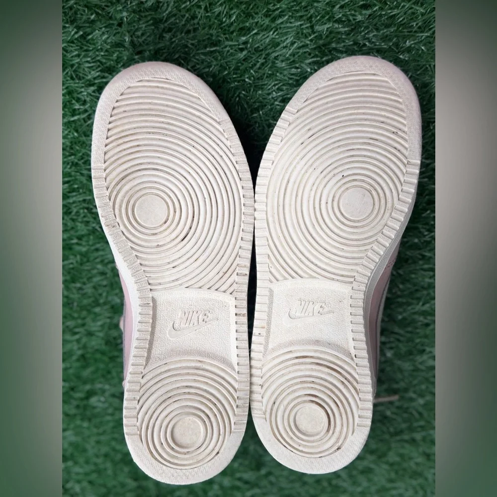 Nike Women's Ebernon Low Sneakers Size‎ 7 US